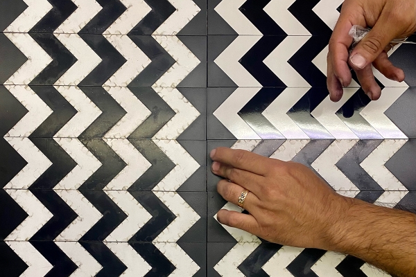 Tending Glossy Laminate Tending Glossy Laminate
